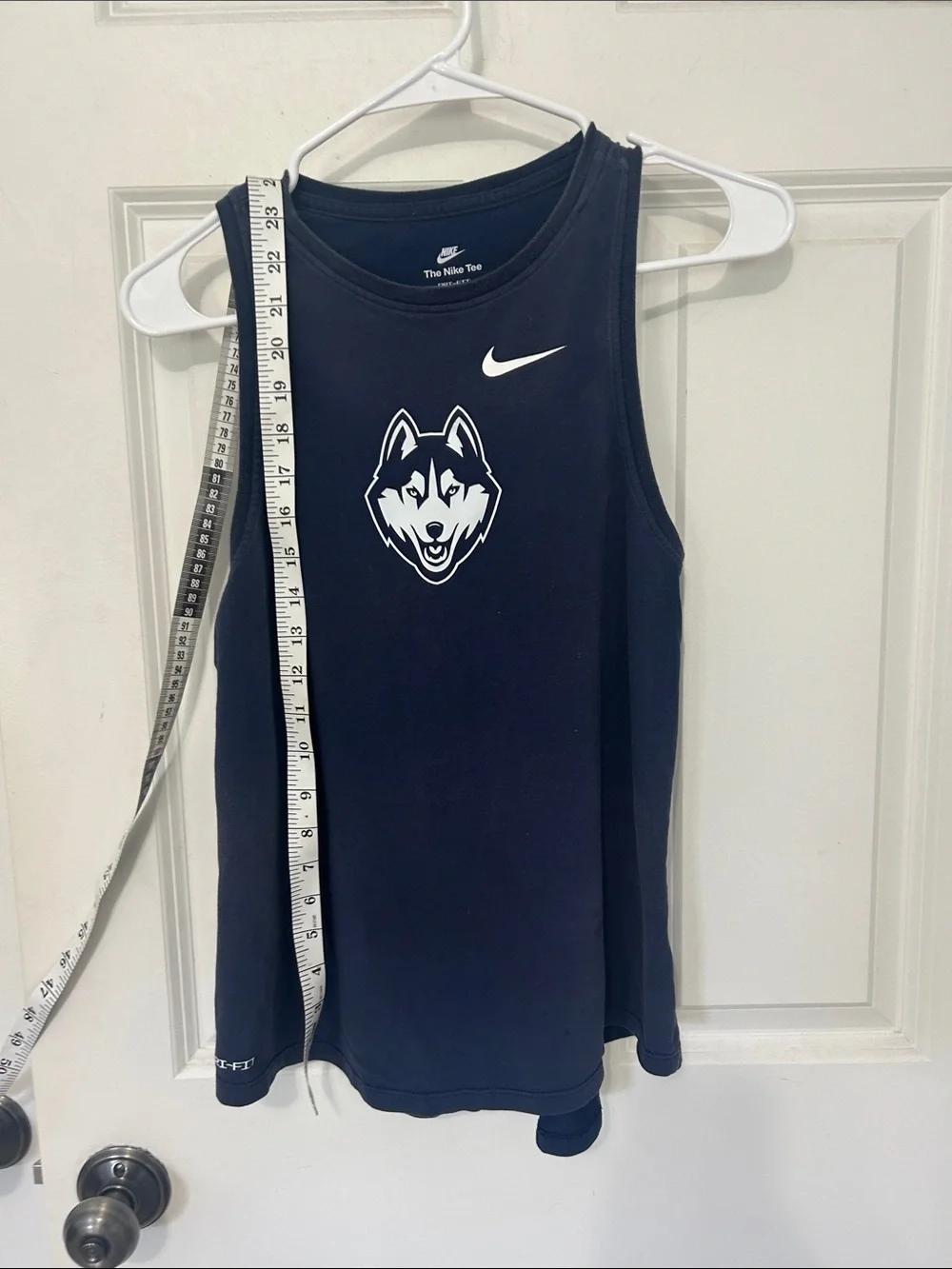 University of Connecticut Husky Nike Tee Dri Fit Sleeveless Tank Size Small Blue